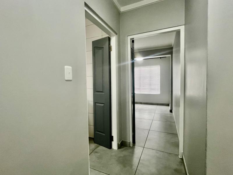 2 Bedroom Property for Sale in Reebok Western Cape